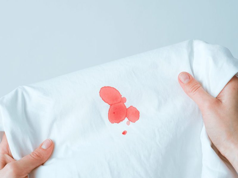 血液の汚れが自宅にあるものだけで簡単に落ちる！