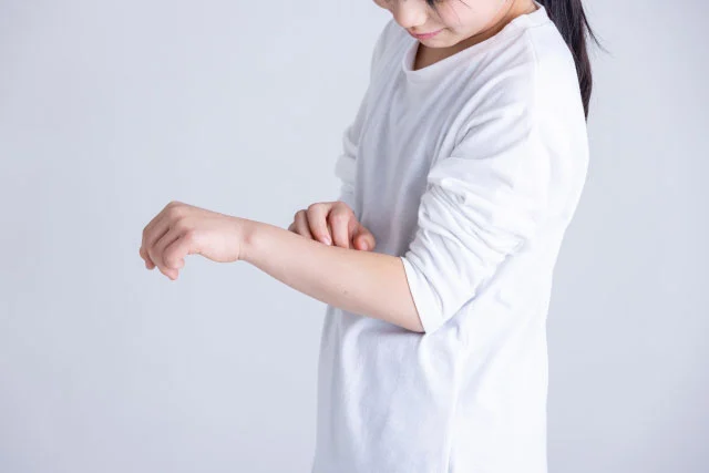 衣類のダニ対策は洗濯が鍵！効果的な退治方法と予防法を解説