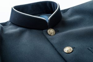 学生服の洗い方｜家庭でできる洗濯とクリーニングの使い分け