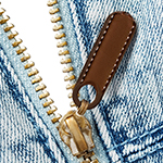 ファスナー取っ手に革が使用されている場合は取扱除外品